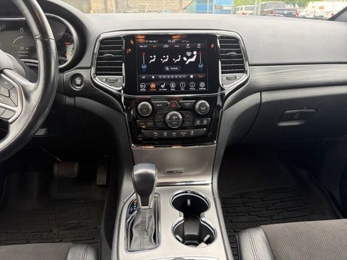 Used 2020 Jeep Grand Cherokee Laredo w/ Quick Order Package 2BN North AWD/4WD image 12
