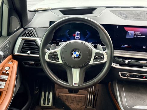 Used 2023 BMW X7 xDrive40i w/ Executive Package AWD/4WD image 16