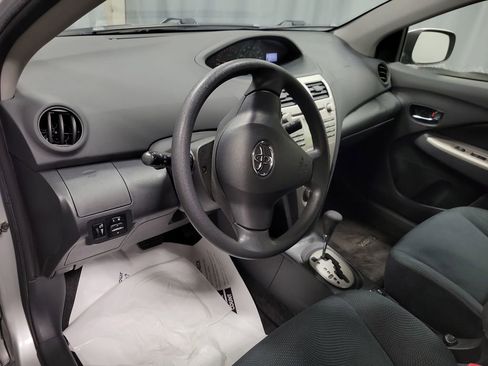 Used 2010 Toyota Yaris Sedan FWD image 13