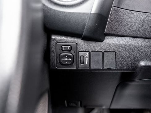 Used 2019 Toyota Corolla LE FWD image 20