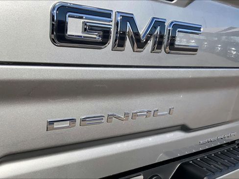 Used 2025 GMC Sierra 2500 Denali Ultimate AWD/4WD image 30