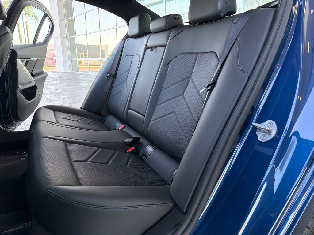 Used 2026 BMW 530i w/ M Sport Package RWD image 12
