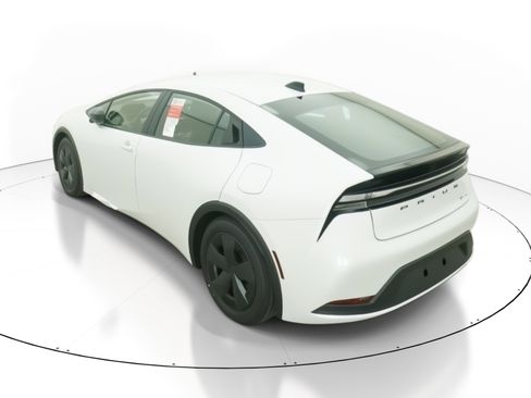 New 2026 Toyota Prius Plug-In Hybrid image 5