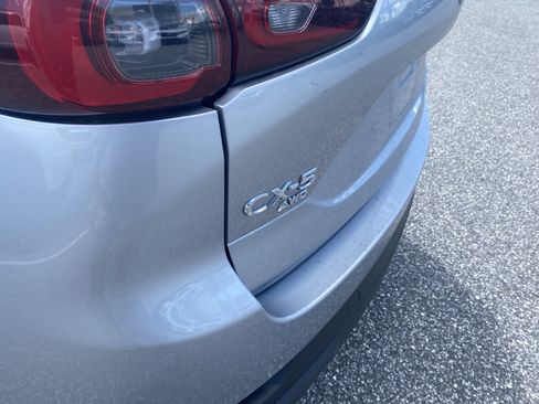 Used 2022 MAZDA CX-5 AWD 2.5 S w/ Premium Plus Pkg image 12