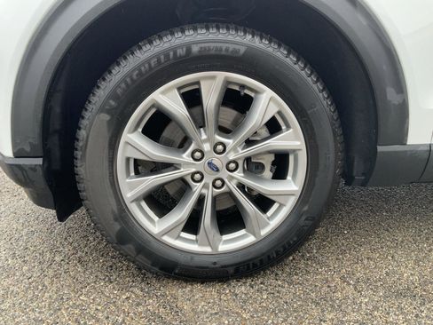 Used 2022 Ford Explorer Limited image 21