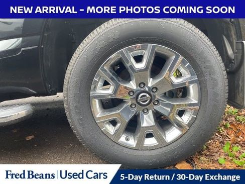 Certified 2021 Nissan Titan SL w/ Moonroof Package image 13