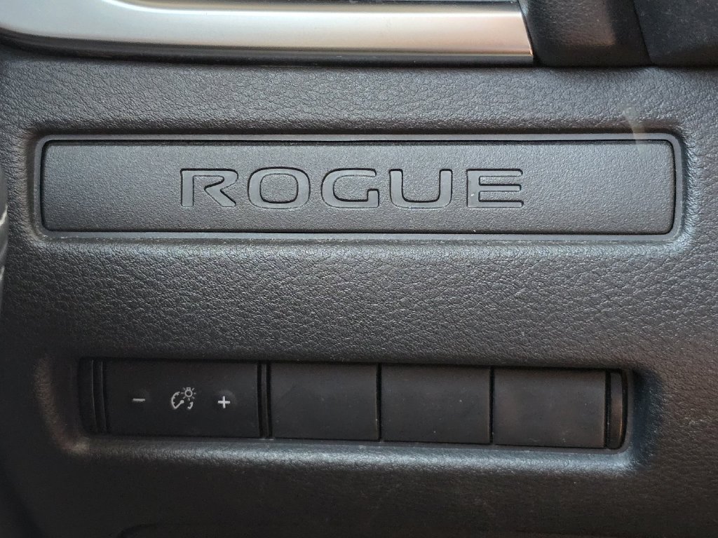 Used 2021 Nissan Rogue S FWD image 28