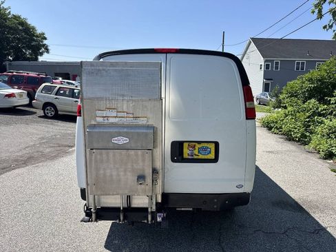 Used 2019 Chevrolet Express 3500 w/ Driver Convenience Package RWD image 7