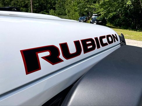 Used 2025 Jeep Wrangler Unlimited Rubicon AWD/4WD image 10