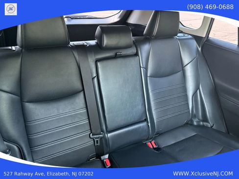 Used 2019 Toyota RAV4 Limited image 22