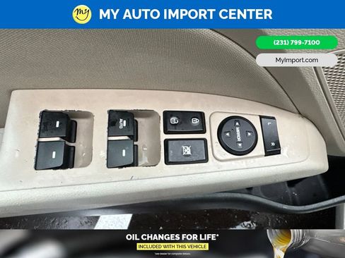 Used 2017 Hyundai Elantra Value Edition w/ Cargo Package FWD image 8