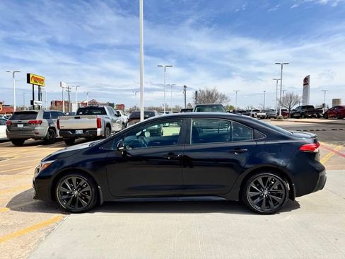 Used 2024 Toyota Corolla SE image 2