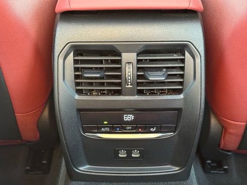 Used 2025 BMW M340i xDrive image 31
