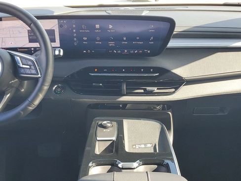 Used 2025 Buick Enclave Preferred image 28