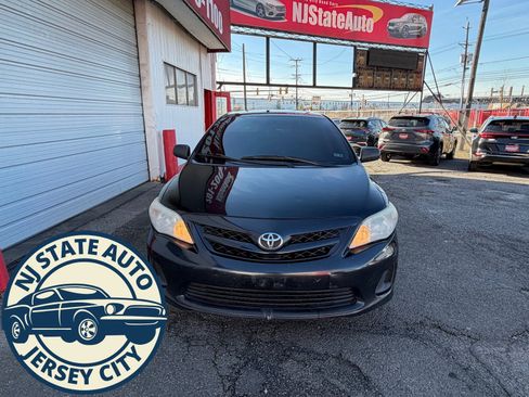 Used 2011 Toyota Corolla image 6