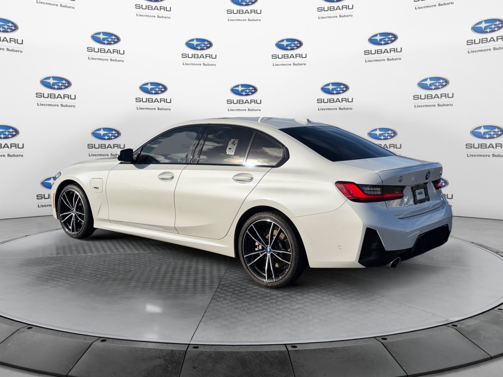 Used 2023 BMW 330e RWD image 5