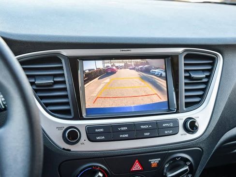 Used 2022 Hyundai Accent SEL image 23