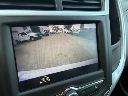 Used 2020 Chevrolet Sonic LT FWD image 27