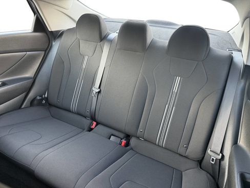 Used 2021 Hyundai Elantra SEL w/ Convenience Package image 30