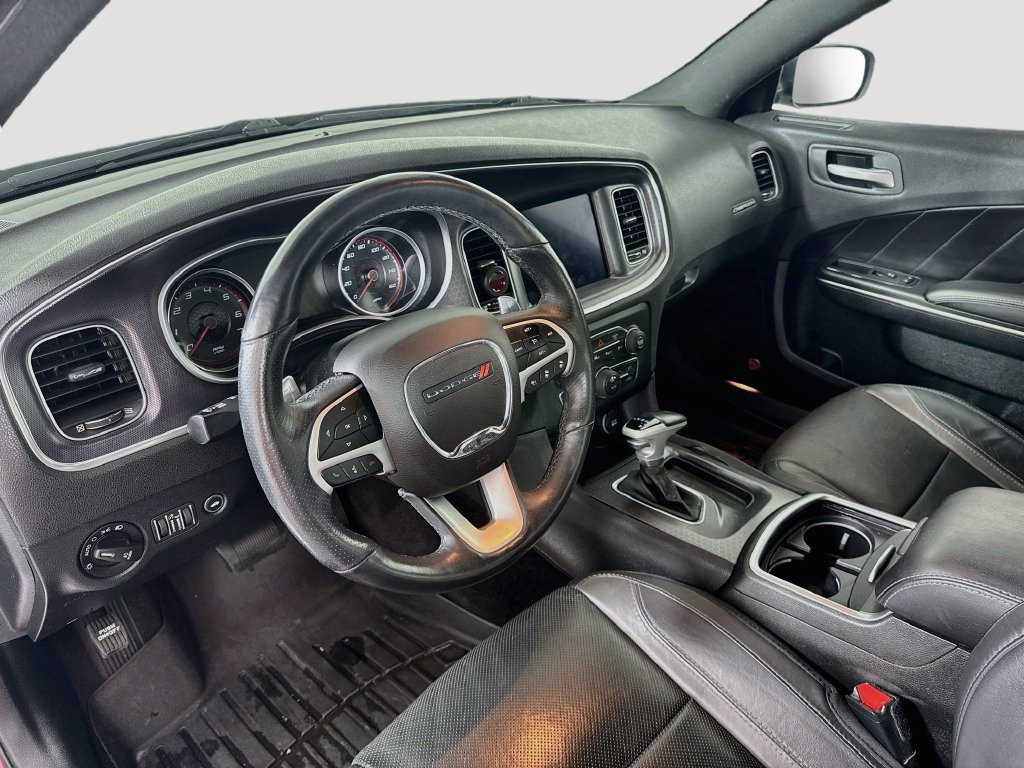Used 2018 Dodge Charger R/T w/ Premium Group RWD image 9