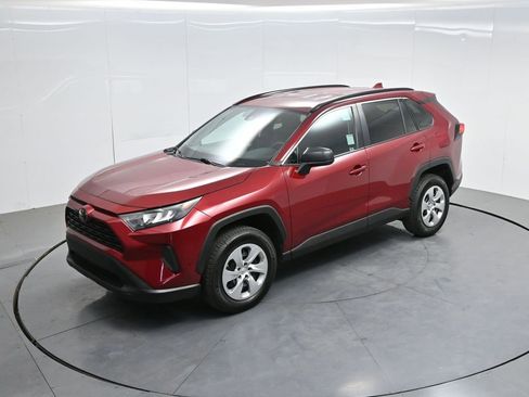 Used 2021 Toyota RAV4 LE w/ Carpet Mat Package (TMS) FWD image 38