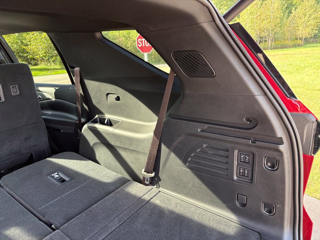 Used 2024 Chevrolet Traverse RS w/ LPO, Floor Liner Package AWD/4WD image 62