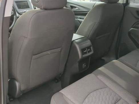 Used 2019 Chevrolet Equinox LT w/ Driver Convenience Package image 17