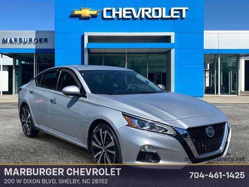 Used 2021 Nissan Altima 2.5 Platinum AWD/4WD image 1