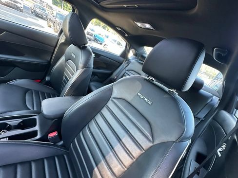 Used 2024 Kia Forte GT-Line w/ GT-Line Premium Package FWD image 11