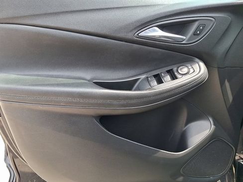 Used 2022 Buick Encore GX Preferred w/ Cold Weather Comfort Package AWD/4WD image 13