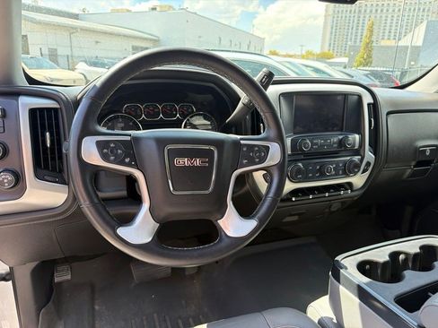 Used 2017 GMC Sierra 1500 SLT w/ SLT Preferred Package AWD/4WD image 8