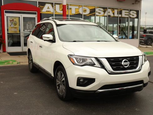 Used 2020 Nissan Pathfinder Platinum AWD/4WD image 3