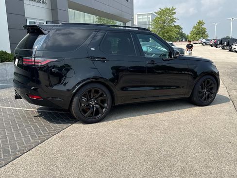 Certified 2024 Land Rover Discovery Dynamic SE image 6