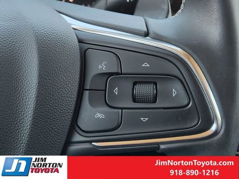 Used 2022 Buick Envision Avenir w/ Technology Package II image 30