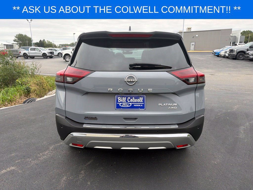 Used 2022 Nissan Rogue Platinum w/ Head-Up Display Package AWD/4WD image 5