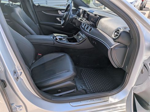 Used 2019 Mercedes-Benz E 300 4MATIC image 30