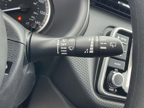 New 2025 Nissan Kicks Play S image 19