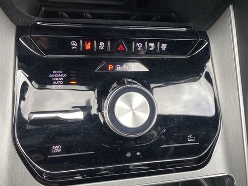 New 2025 Jeep Wagoneer 4WD w/ Convenience Group I image 15