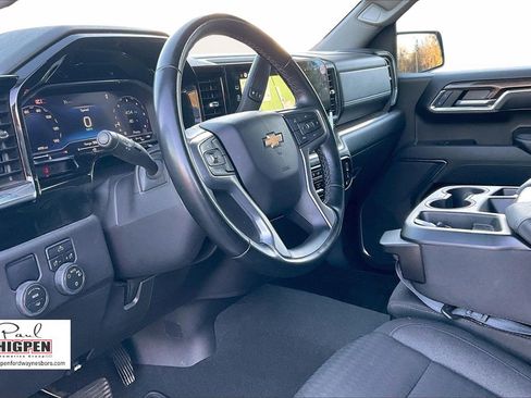 Used 2025 Chevrolet Silverado 1500 LT image 13
