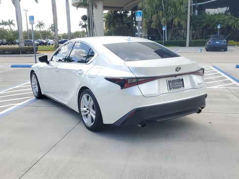 Used 2025 Lexus IS 300 w/ Comfort Package RWD image 8