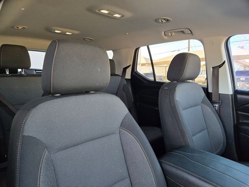 Certified 2021 Chevrolet Traverse LS w/ LPO, Blackout Package image 30