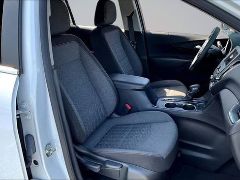 Used 2024 Chevrolet Equinox LT FWD image 28