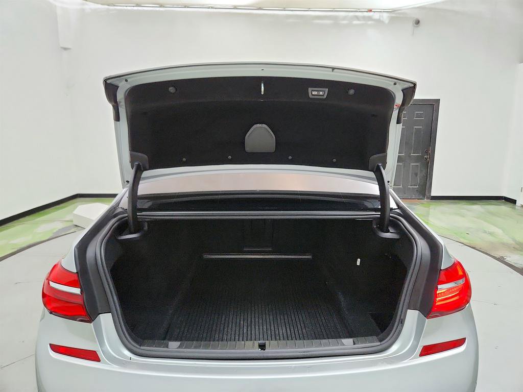 Used 2016 BMW 750i xDrive AWD/4WD image 31