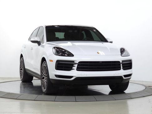 Used 2020 Porsche Cayenne AWD/4WD image 1