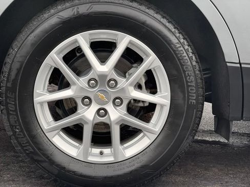 Used 2023 Chevrolet Equinox LT AWD/4WD image 9