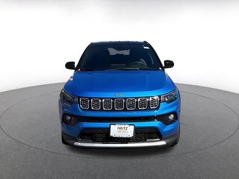 Used 2025 Jeep Compass Limited image 3