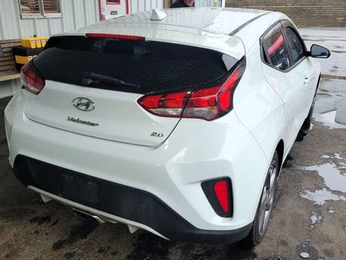 Used 2020 Hyundai Veloster 2.0 FWD image 3