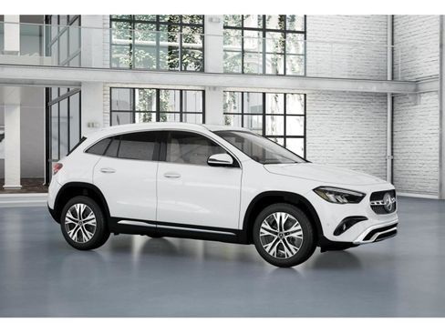Used 2026 Mercedes-Benz GLA 250 4MATIC image 13