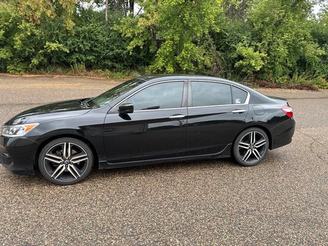 Used 2017 Honda Accord Sport image 9