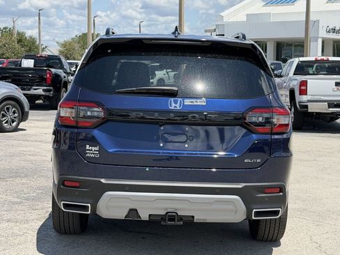 Used 2025 Honda Pilot Elite image 6